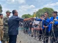 Ratusan Mahasiswa Demo Pemkab Jember, Ini Tujuh Tuntutan dan Jawaban Pemerintah