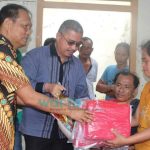 Sekda Nias Serahkan Bantuan untuk Korban Kebakaran