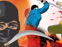 Seorang Pria Terkapar Bersimbah Darah di Jalan Aspal di Jember