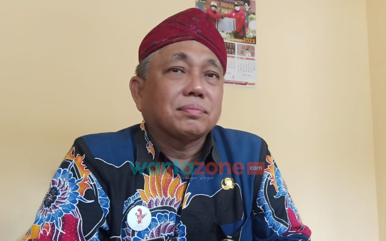 Foto: Kepala Dinas Kesehatan Pengendalian Penduduk dan Keluarga Berencana (Dinkes dan P2KB) Kabupaten Sumenep, Agus Mulyono. (Panji Agira/wartazone.com)