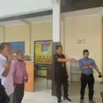 Foto: Komisioner Komisi Informasi (KI) Kabupaten Sumenep, saat kunjungan kerja di pusat layanan publik SKCK Polres Sumenep.