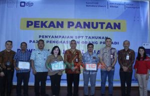 Pemkab Nias Terima Penghargaan Pemberi Kontribusi Pembayaran Pajak Terbesar Tahun 2022