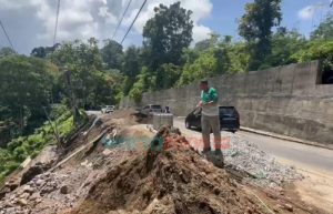 Proyek Perbaikan Plengsengan Jalur Gumitir Longsor, Diduga Akibat Kendaraan Muatan Besar
