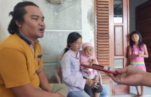 Dibantu Relawan Motor Gadai Terbayar, Abang Ojol Masih Bingung Biaya Berobat Anaknya