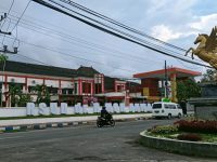 MEGAH: Tampak depan Rumah Sakit Umum Daerah (RSUD) dr. H. Moh. Anwar Sumenep.