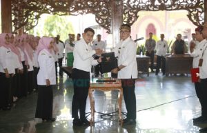 Lantik Ratusan Guru P3K, Bupati Pamekasan Ingatkan Tanggung Jawab Memberi Tauladan