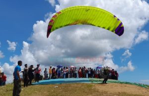 Ratusan Motor Listrik Hingga Pameran Bonsai Meriahkan Liga Paralayang Puncak Lanjari Soddara
