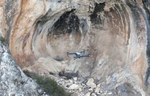Arkeolog Temukan Lukisan Dalam Gua Terpencil, Sulit Diakses Hingga Mengharuskan Pakai Drone