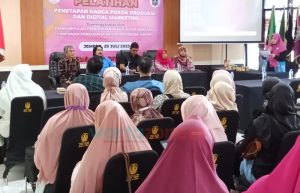 Ratusan Emak-Emak di Jember Belajar Digital Marketing dan Penentuan HPP, Gandeng Kelompok Pengusaha Muda