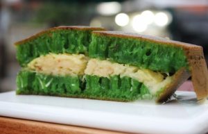 Ingin Coba Makanan Baru, Alangkah Baiknya Mencoba Martabak Pandan Keju Susu Lipat