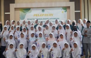 Peserta PPL di SMP Tahfidh Putri Al-Amien Tuai Pujian