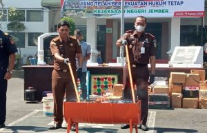Ribuan Obat-Obatan Terlarang Dimusnahkan Kejari Jember