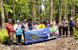 Tanam Pohon di Wisata Grogoland, Cara JMSI Bojonegoro dan Pemdes Ngunut Jaga Kelestarian Alam