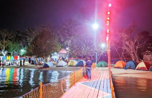Semarak Tahun Baru 2024 Pantai Matahari: Doa Bersama, Penampilan Musik Tong-Tong hingga Pelepasan Dhamar Korong