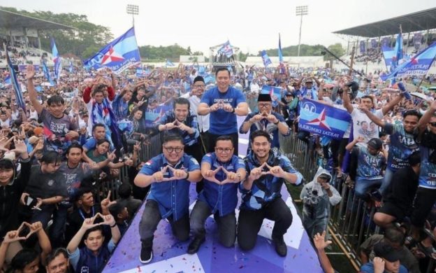 Caption: Kampanye akbar ke Kabupaten Lumajang yang dihadiri langsung oleh Ketua Majelis Tinggi Partai Demokrat Susilo Bambang Yudhoyono (SBY), Jumat (26/1/2024) sore.