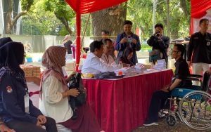 Simulasi Pencoblosan di TPS, Penyandang Difabel Bisa Didampingi Keluarga atau Petugas KPPS