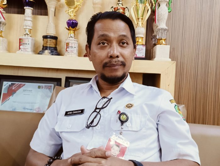 Foto: Kabid Informasi dan Evaluasi RSUD Moh Anwar Sumenep dr. As’ad Zainudin, ditemui di ruang kerjanya. Rabu (31 Januari 2024). (Panji Agira/wartazone.com)