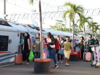 Foto: Antrian penumpang PT. Kereta Api Indonesia (PT. KAI) Persero Jember.