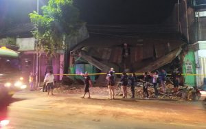 Rumah di Jember Ambruk Timpa Lima Penghuninya