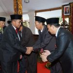 Foto: Bupati Sumenep H. Achmad Fauzi Wongsojudo usai melantik lima Pejabat Pimpinan Tinggi Pratama (PPTP) di lingkungan Pemerintah Kabupaten (Pemkab) Sumenep. (Ist/wartazone.com)