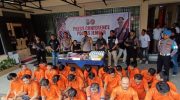 Foto: Kapolres Jember, AKBP Bayu Pratama Gubunagi saat menggelar press conference, Selasa (05/03/2024) siang.
