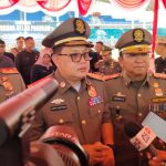 Foto: Pj. Gubernur Jawa Timur (Jatim) Adhy Karyono saat Puncak perayaan HUT ke-76 Satpol PP, HUT ke-105 Pemadam Kebakaran dan Penyelamatan, serta HUT ke-62 Satuan Pelindungan Masyarakat (Satlinmas), di Kabupaten Jember, Rabu (6/3/2024).