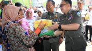 Foto: Pj. Gubernur Jatim Adhy Karyono, berjanji menjaga kestabilan harga dengan menjaga stok jelang Ramadan 1445 H.