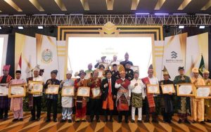 Berhasil Memajukan Daerah, Pemrov Sumut Berikan Penghargaan Kepada Pemerintah Kabupaten-Kota