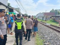 Foto: Stenly Rorimpandey (46) warga Lingkungan Krajan, Kelurahan Patrang, Kecamatan Patrang, Jember, diduga nekat mengakhiri hidupnya dengan cara menabrakkan diri ke kereta api.