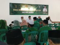 Foto: DPC PPP Jember saat menggelar buka bersama dan doa untuk PPP, di aula Ponpes Riyadus Sholihin, Kecamatan Kaliwates, Jember.