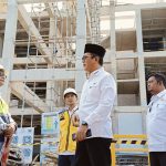 Foto: Ketua DPRD Sumenep, Abdul Hamid Ali Munir, saat sidak ke lokasi proyek pembangunan gedung baru DPRD Sumenep, di Desa Patean, Kecamatan Batuan, Sumenep. Rabu (27 Maret 2024).
