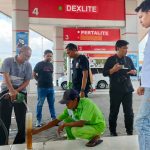 Foto: Unit Tipidter Satreskrim Polres Jember, saat sidak ke SPBU di wilayah Kabupaten Jember, Minggu (31/3/2024) siang.