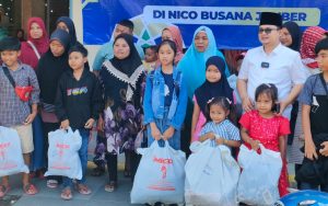 Gunakan Dana TKD, Kades Jember Ini Ajak Belanja Baju Baru 127 Anak Yatim