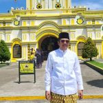Foto: Ketua DPRD Sumenep, K. Abdul Hamid Ali Munir, saat merayakan lebaran Idul Fitri 1445 H.