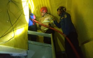 Rumah Terbakar, Seorang Kakek di Jember Tewas saat Padamkan Api