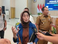 Foto: Ketua Dewan Pers Ninik Rahayu usai mengisi Focus Group Discussion (FGD), di Aula Pendapa Wahyawibawagraha Jember, Senin (22/4/2024).
