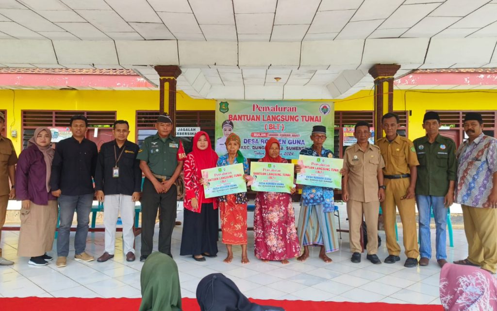 Pemdes Romben Guna Salurkan BLT Desa 3 Bulan, Kades Vera: Semoga dapat meringankan beban kebutuhan masyarakat