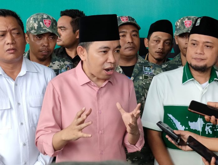 Foto: Anggota DPRD Provinsi Jawa Timur Muhammad Fawaid atau akrab disapa Gus Fawaid, saat mendaftar di Kantor DPC PKB Jember, Jalan Danau Toba, Kecamatan Sumbersari, Jember, Rabu (1/5/2024).