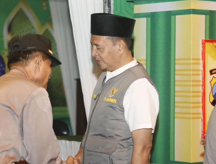 Foto: Suasana saat Pj Bupati Pamekasan, Masrukin mengecek sejumlah pos pengamanan di Kabupaten Pamekasan.