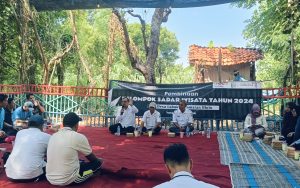 Disbudporapar Sumenep Gelar Pembinaan Kelompok Sadar Wisata di Pantai Matahari Lobuk