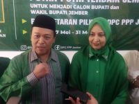 Foto: Mantan Bupati Jember Faida periode 2015-2020 saat datang ke Kantor DPC PPP Jember.