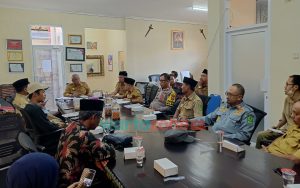 FOTO: Rapat persiapan festival desa wisata tahun 2024, bertempat di ruang rapat Kepala Disbudporapar Sumenep. Selasa (4 Juni 2024).