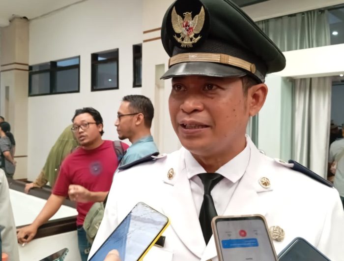 FOTO: Kades Jubung Bhisma Perdana usai dikukuhkan pada perpanjangan masa jabatan dua tahun.