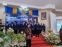 Foto: Pengurus HMPS PBS Periode 2024-2025 dilantik Kaprodi Perbankan Syariah Khotibul Umam di Gedung Aula IAIN Madura.
