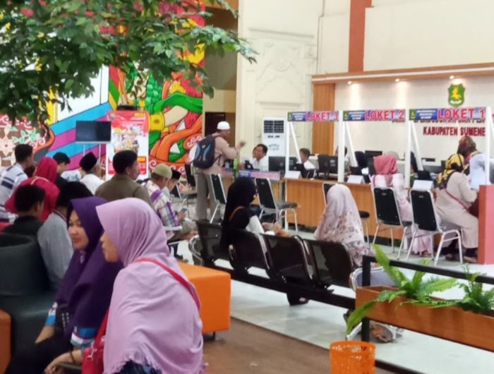 Foto: Aktivitas pelayanan di Mall Pelayanan Publik (MPP) Kabupaten Sumenep, Madura, Jawa Timur.