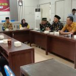 FOTO: Pengurus PABPDSI Sumenep saat beraudiensi dengan Kepala Dinas Pemberdayaan Masyarakat dan Desa Sumenep.