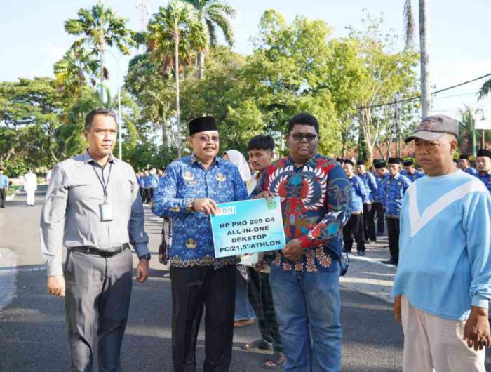 Foto: Pj Sekdakab Pamekasan, Achmad Faisol, usai mengikuti upacara Hari Kebangkitan Nasional yang ke-116.