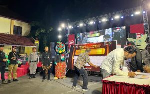 KPU Sumenep Gelar Kirab Maskot Pilkada 2024
