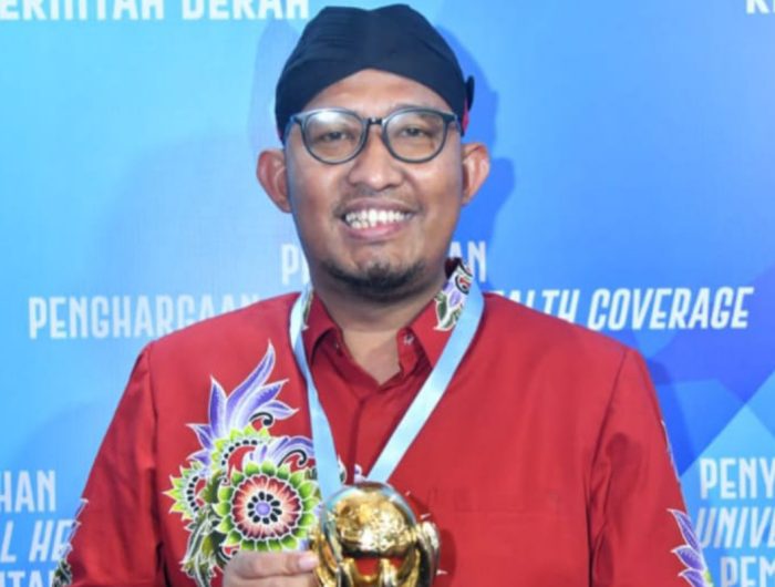 FOTO: Bupati Sumenep Achmad Fauzi Wongsojudo, usai menerima penghargaan Universal Health Coverage (UHC) Katagori Utama, dari Kementerian Koordinator Pembangunan Manusia dan Kebudayaan (Kemenko PMK) Republik Indonesia.