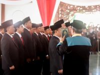 FOTO: Pengambilan sumpah 45 anggota DPRD Pamekasan 2024–2029, di Pendopo Ronggosukowati.